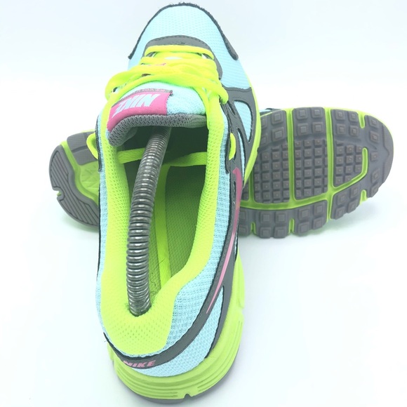 Nike Revolution 2 Women’s Size 7Y - Picture 10 of 13